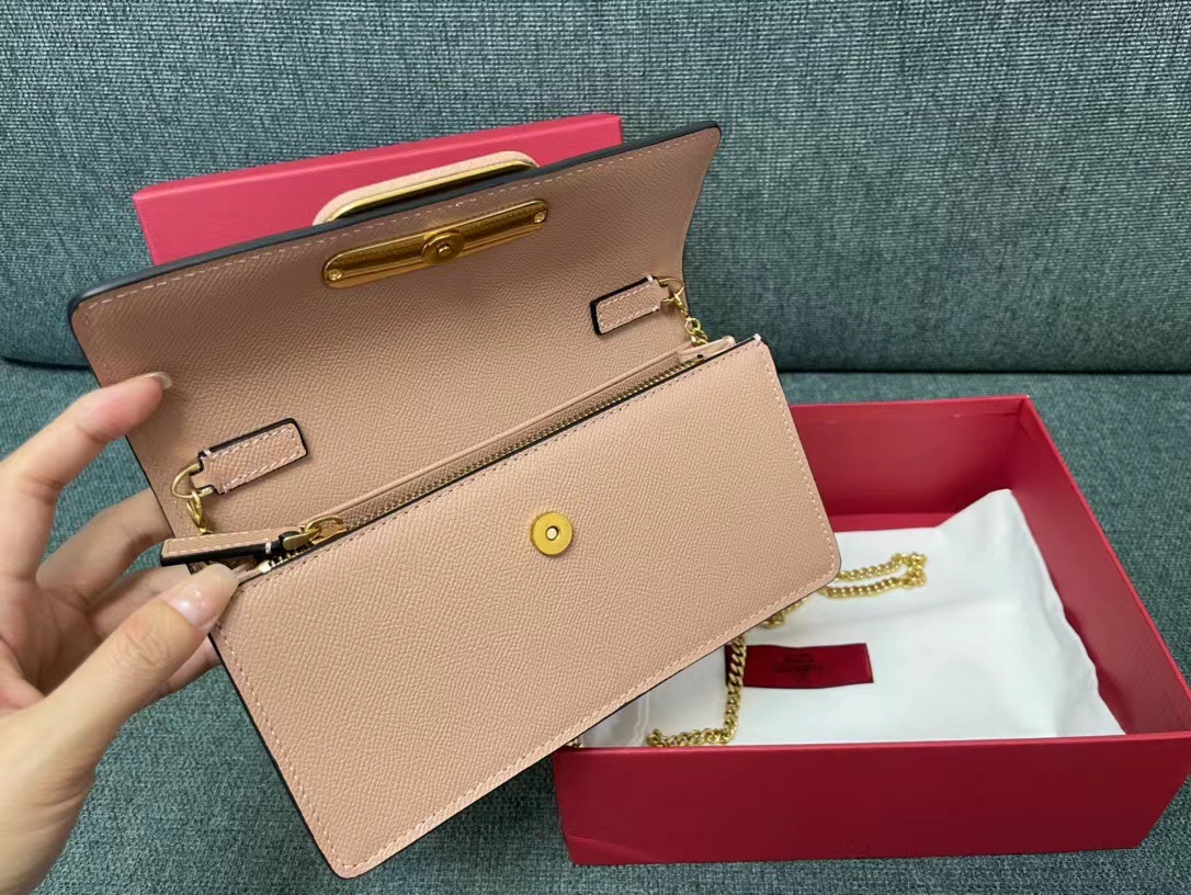 Valentino ヴァレンティノ  バッグ