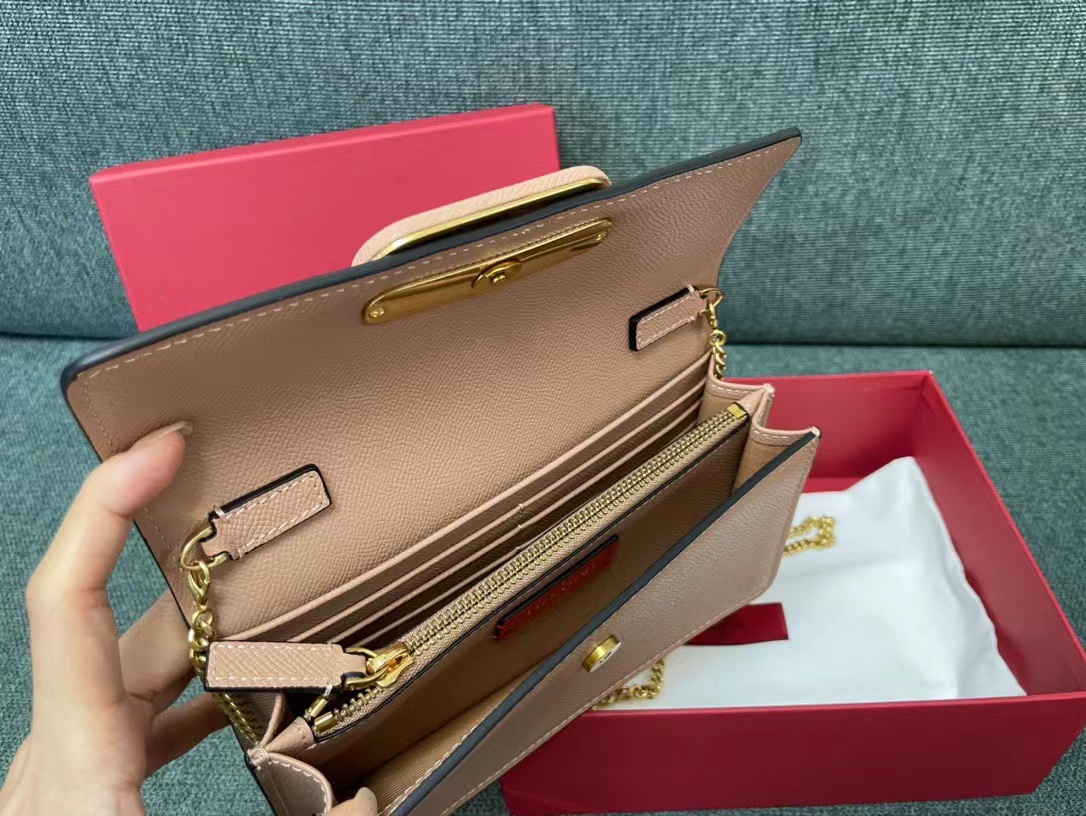 Valentino ヴァレンティノ  バッグ