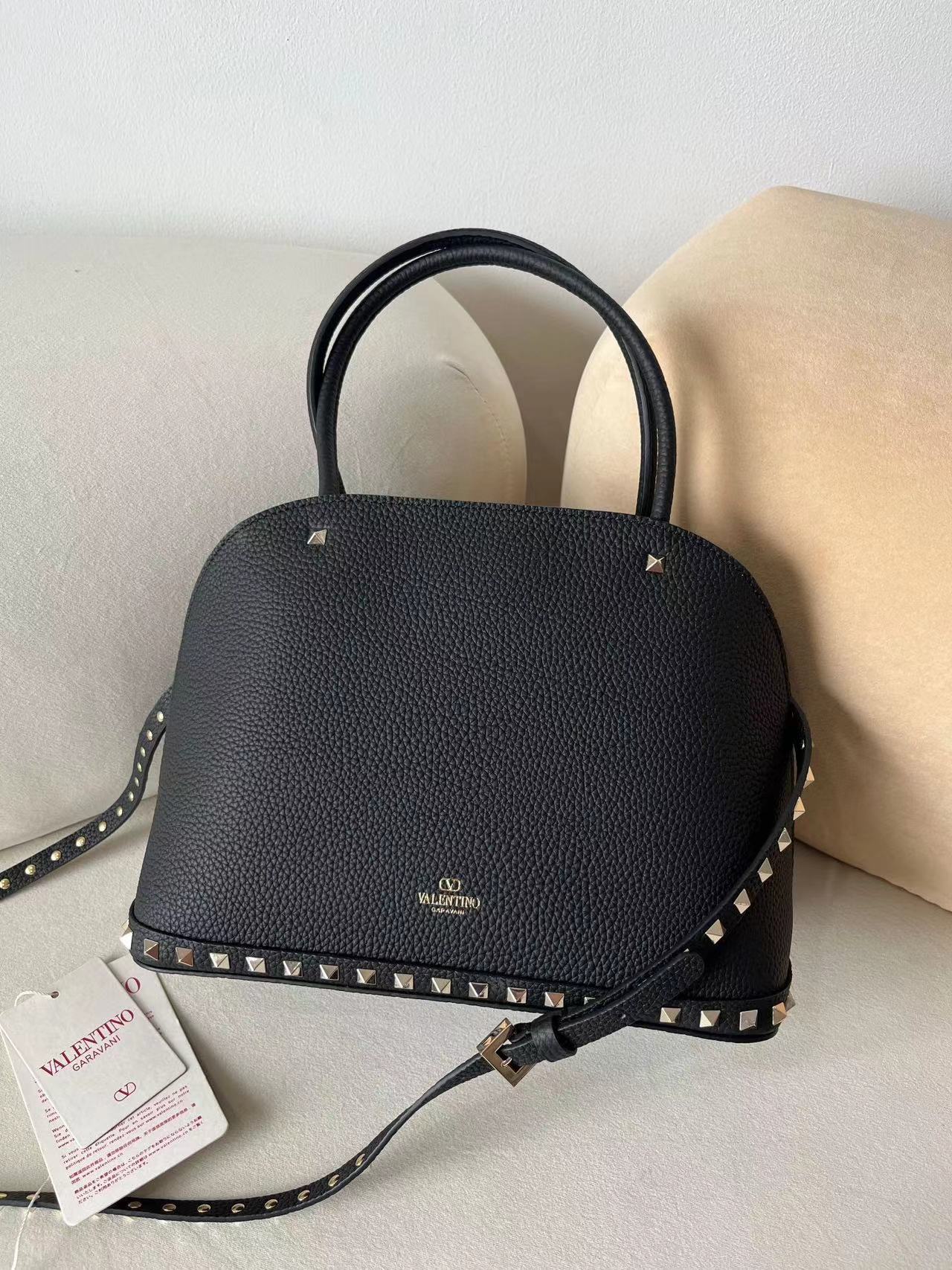 Valentino ヴァレンティノ  バッグ