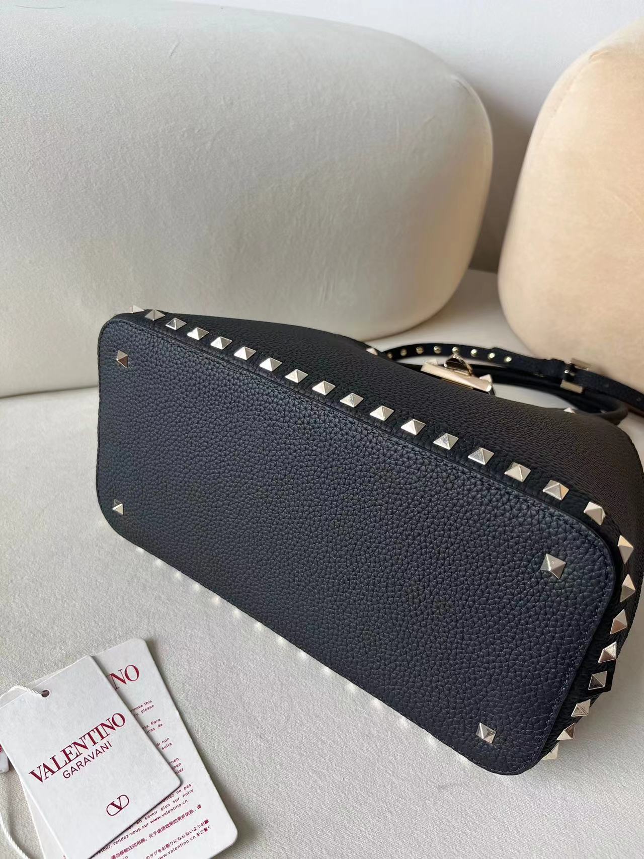 Valentino ヴァレンティノ  バッグ
