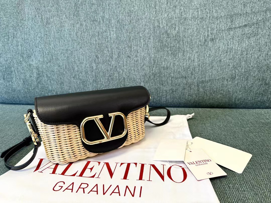 Valentino ヴァレンティノ  バッグ