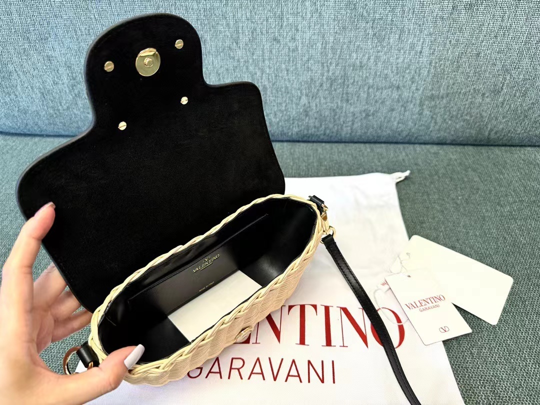 Valentino ヴァレンティノ  バッグ