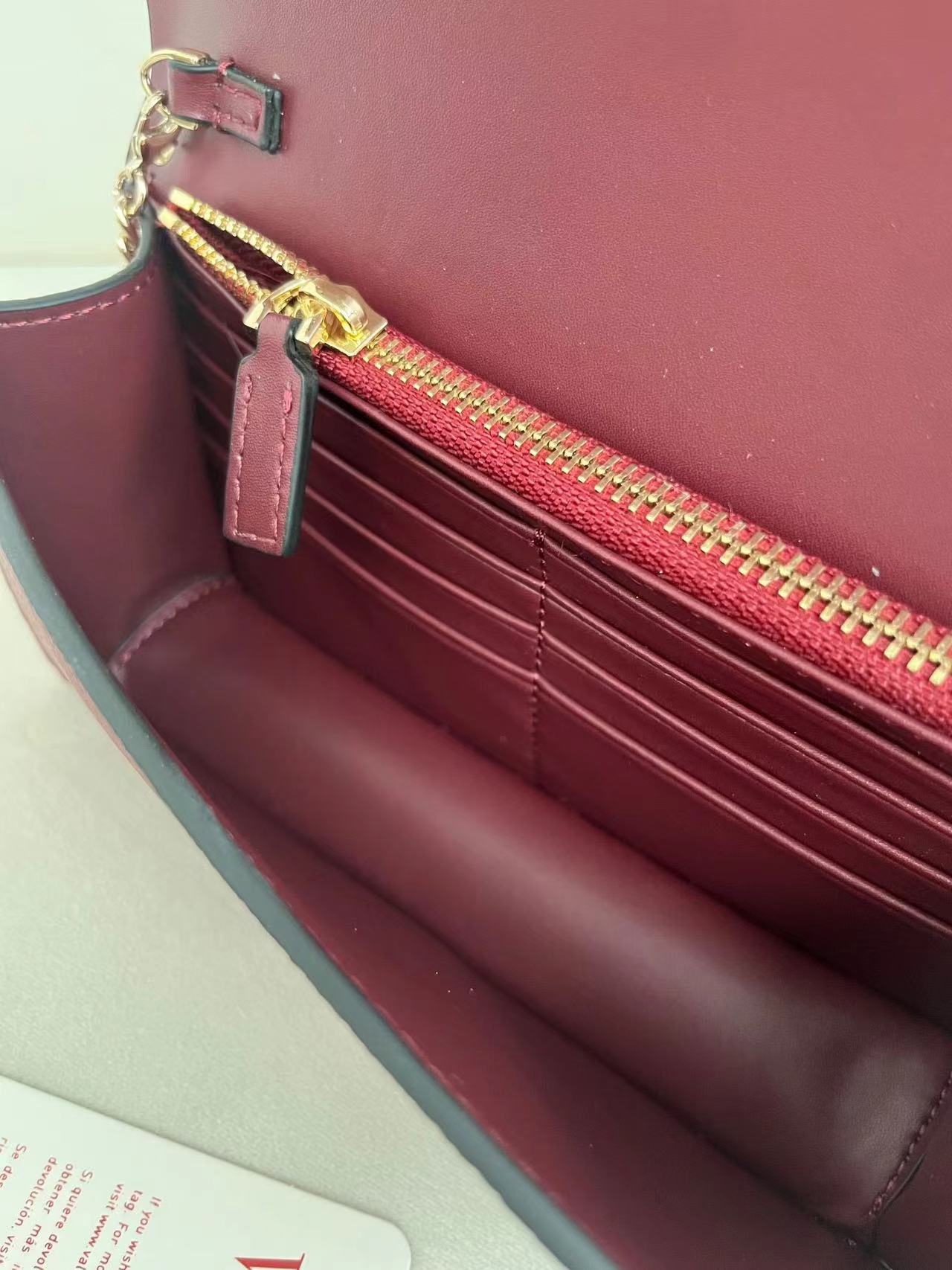 Valentino ヴァレンティノ  バッグ
