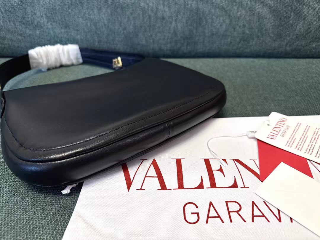 Valentino ヴァレンティノ  バッグ