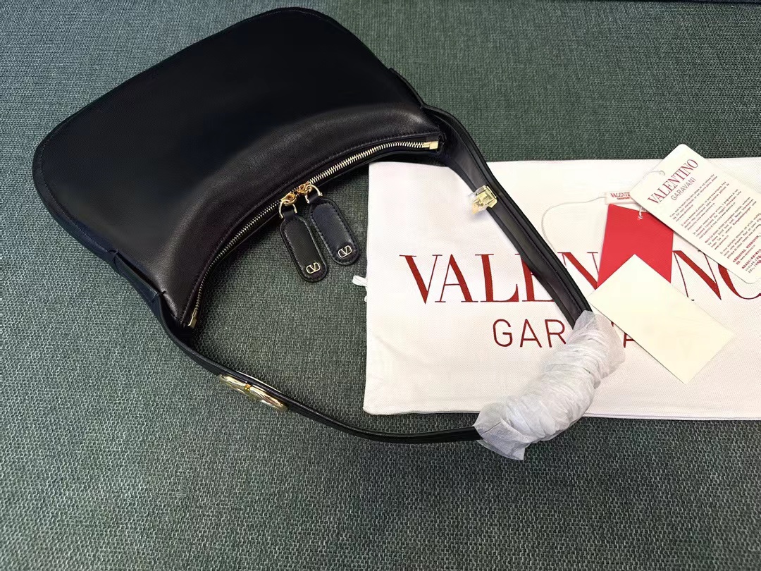 Valentino ヴァレンティノ  バッグ