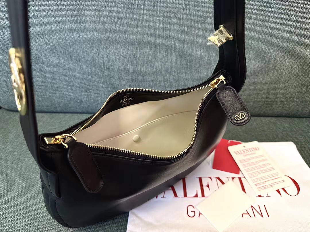 Valentino ヴァレンティノ  バッグ