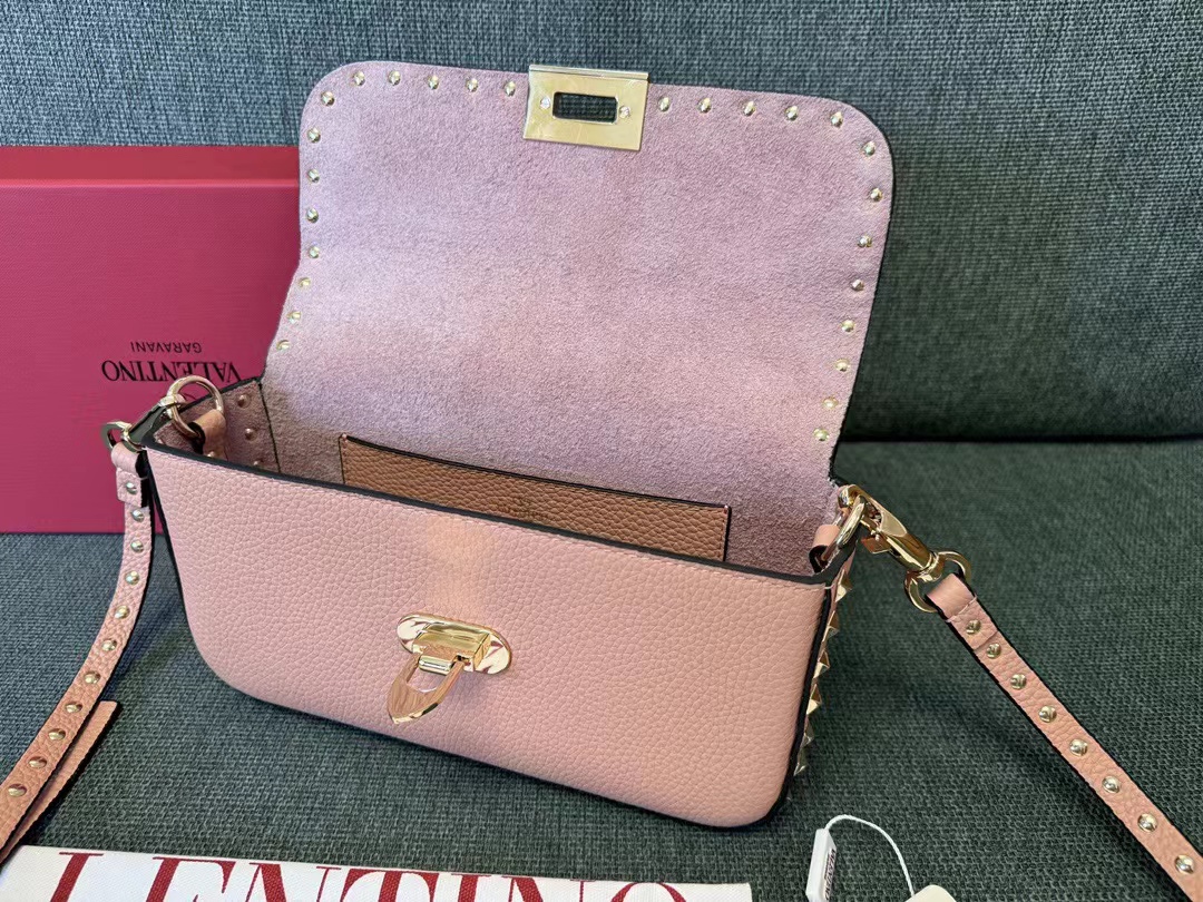 Valentino ヴァレンティノ  バッグ