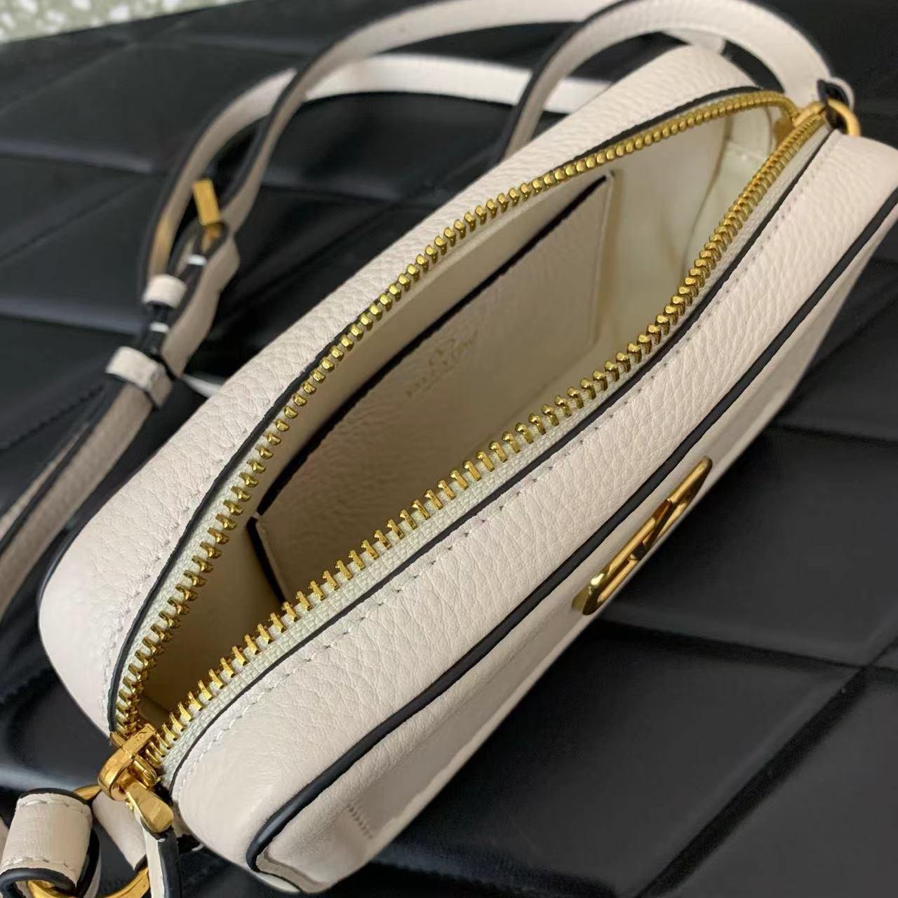 Valentino ヴァレンティノ  バッグ