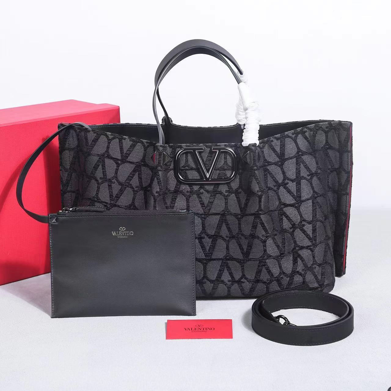 Valentino ヴァレンティノ  バッグ
