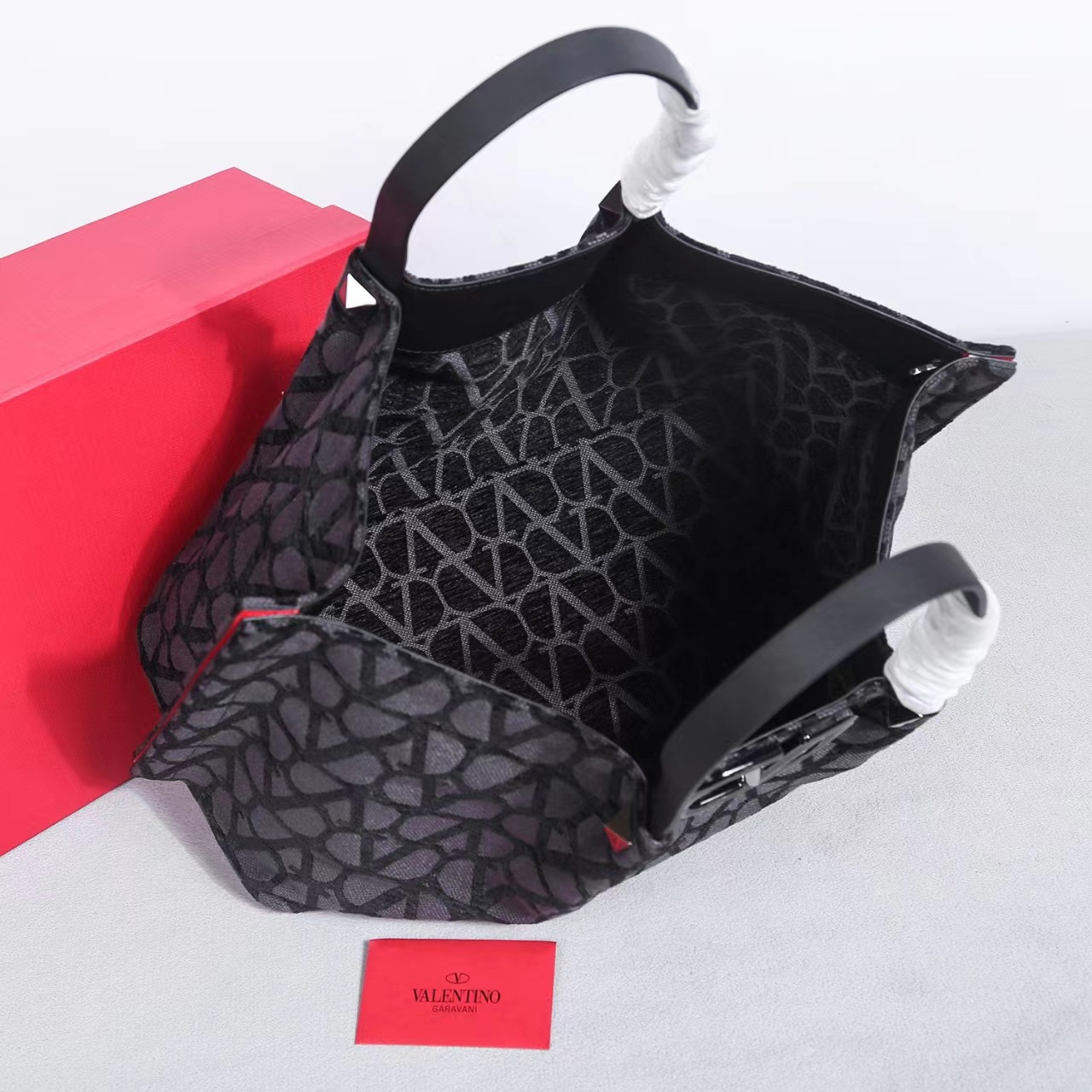 Valentino ヴァレンティノ  バッグ