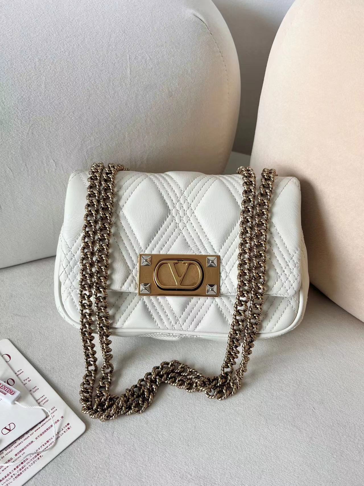 Valentino ヴァレンティノ  バッグ