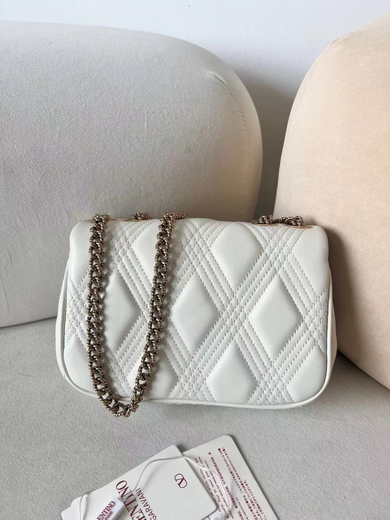 Valentino ヴァレンティノ  バッグ