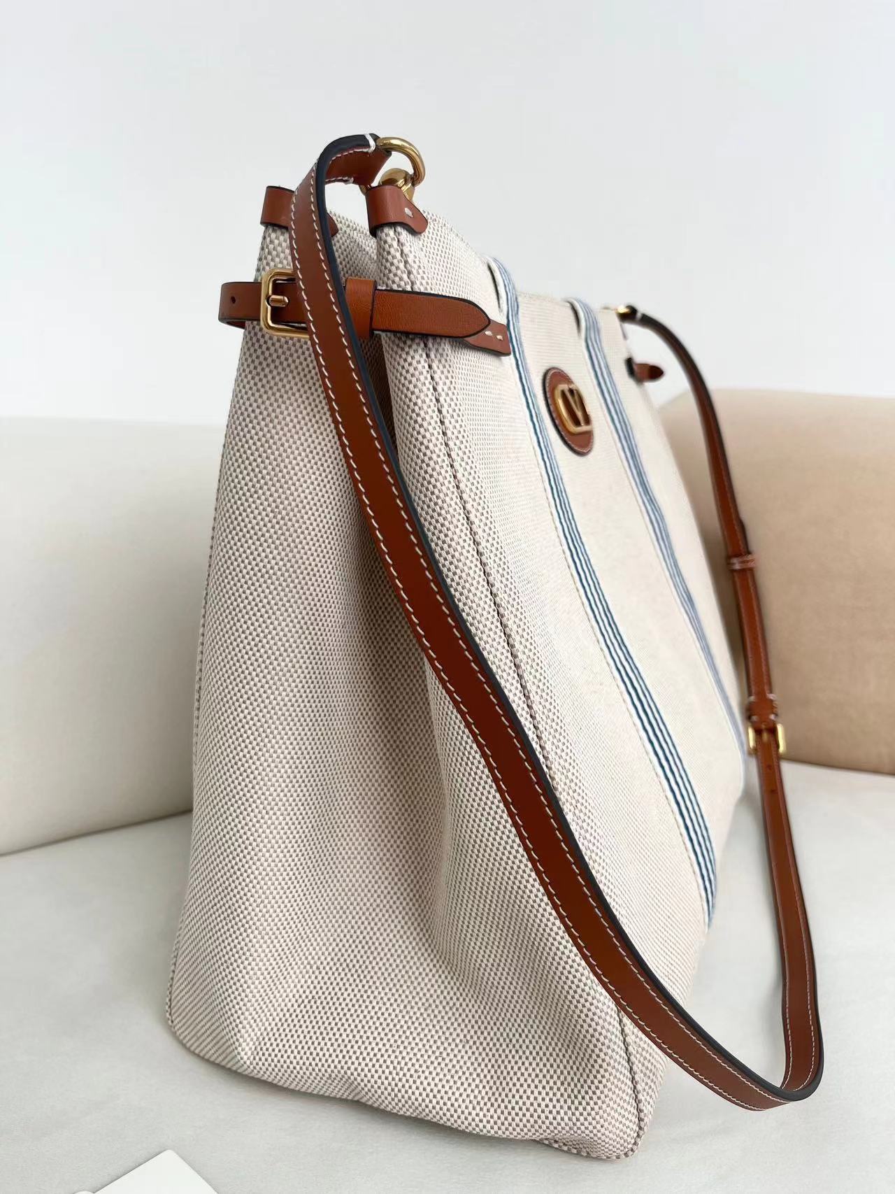 Valentino ヴァレンティノ  バッグ