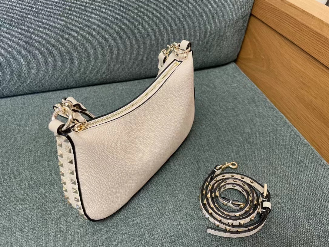 Valentino ヴァレンティノ  バッグ