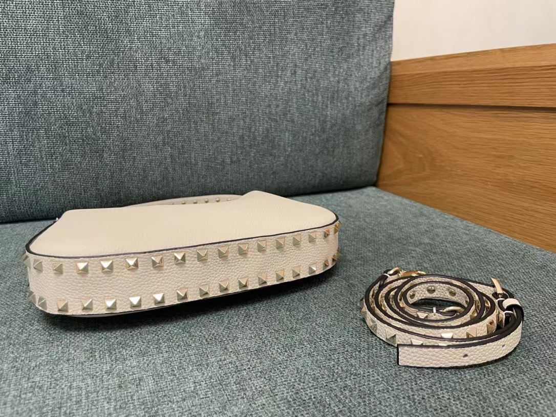 Valentino ヴァレンティノ  バッグ