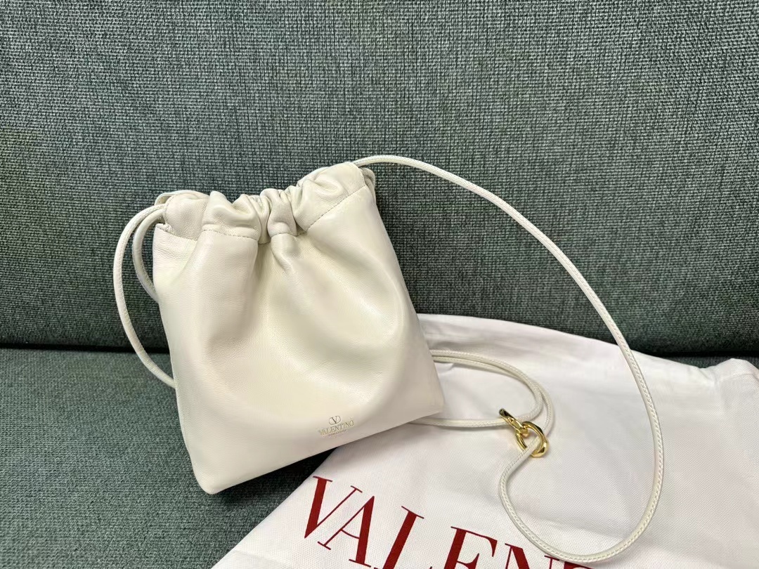 Valentino ヴァレンティノ  バッグ