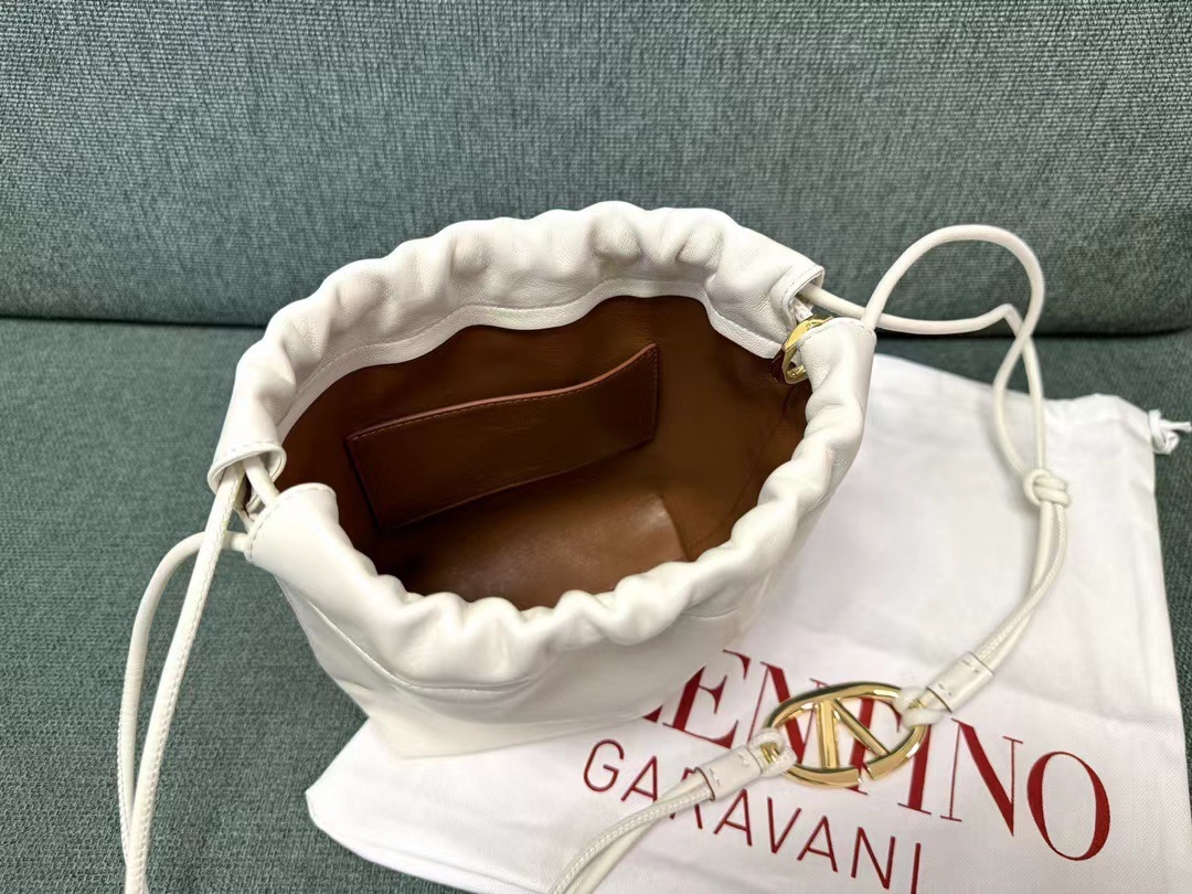 Valentino ヴァレンティノ  バッグ