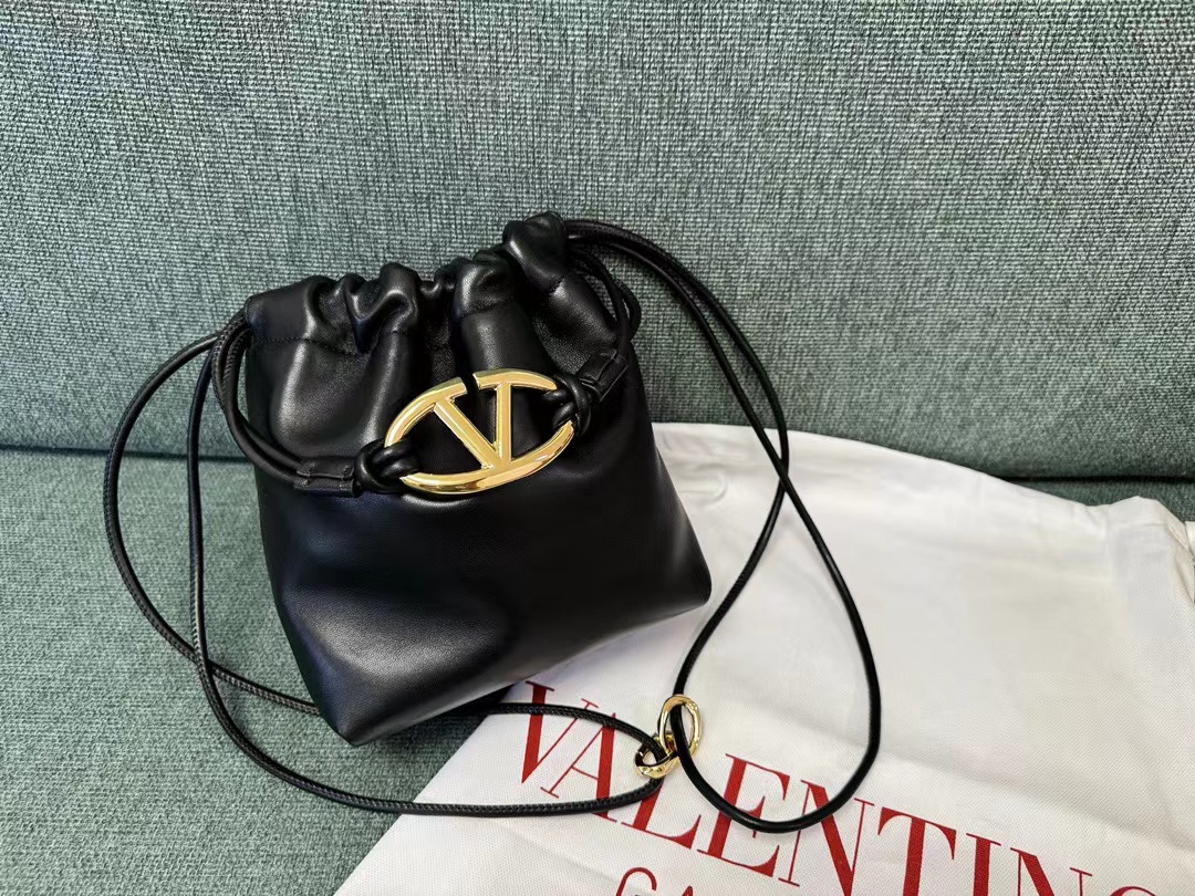 Valentino ヴァレンティノ  バッグ