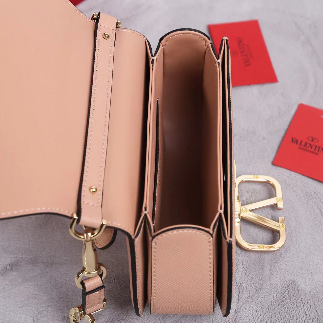 Valentino ヴァレンティノ  バッグ