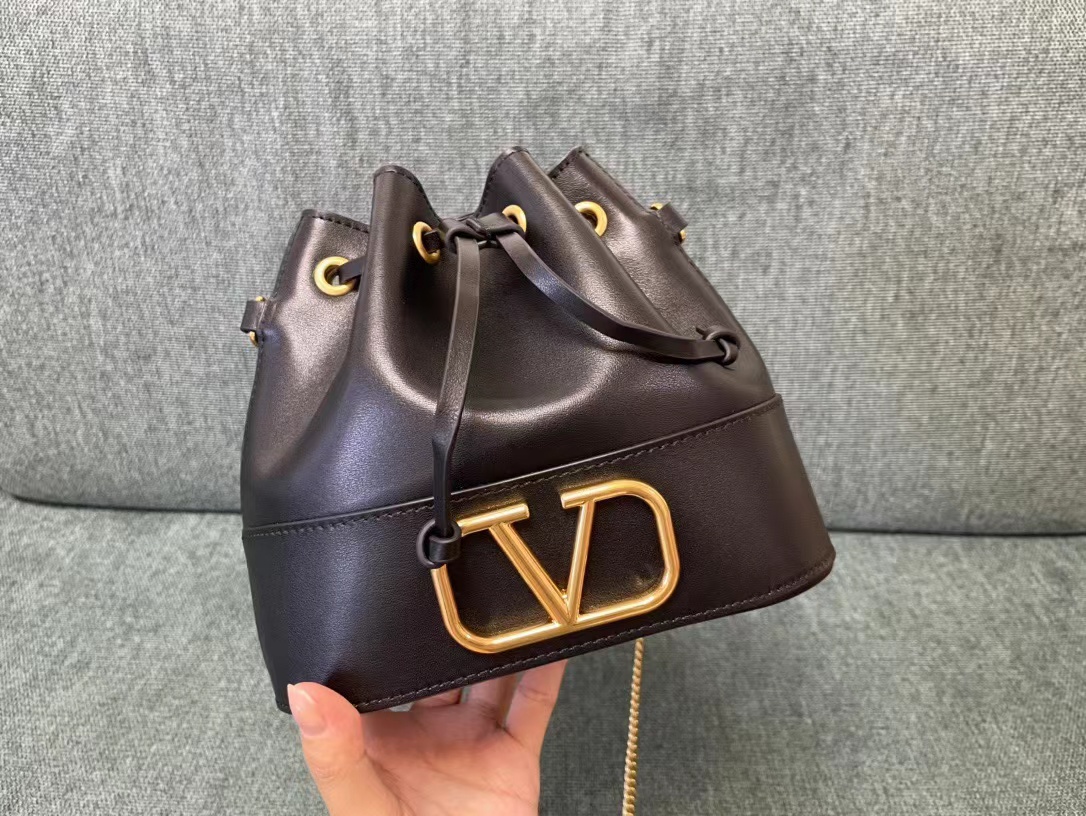 Valentino ヴァレンティノ  バッグ