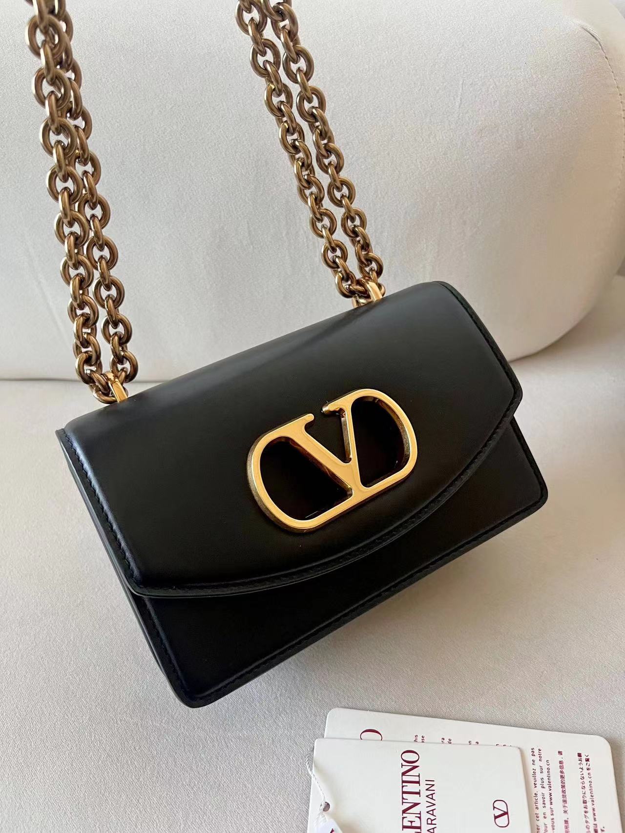 Valentino ヴァレンティノ  バッグ