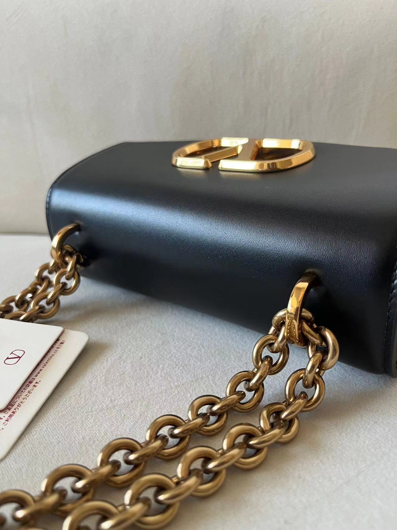 Valentino ヴァレンティノ  バッグ