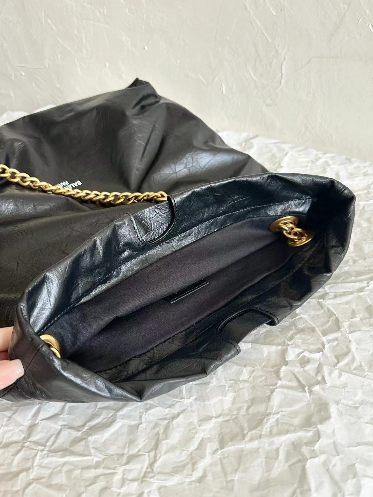 Balenciaga バレンシアガ  バッグ