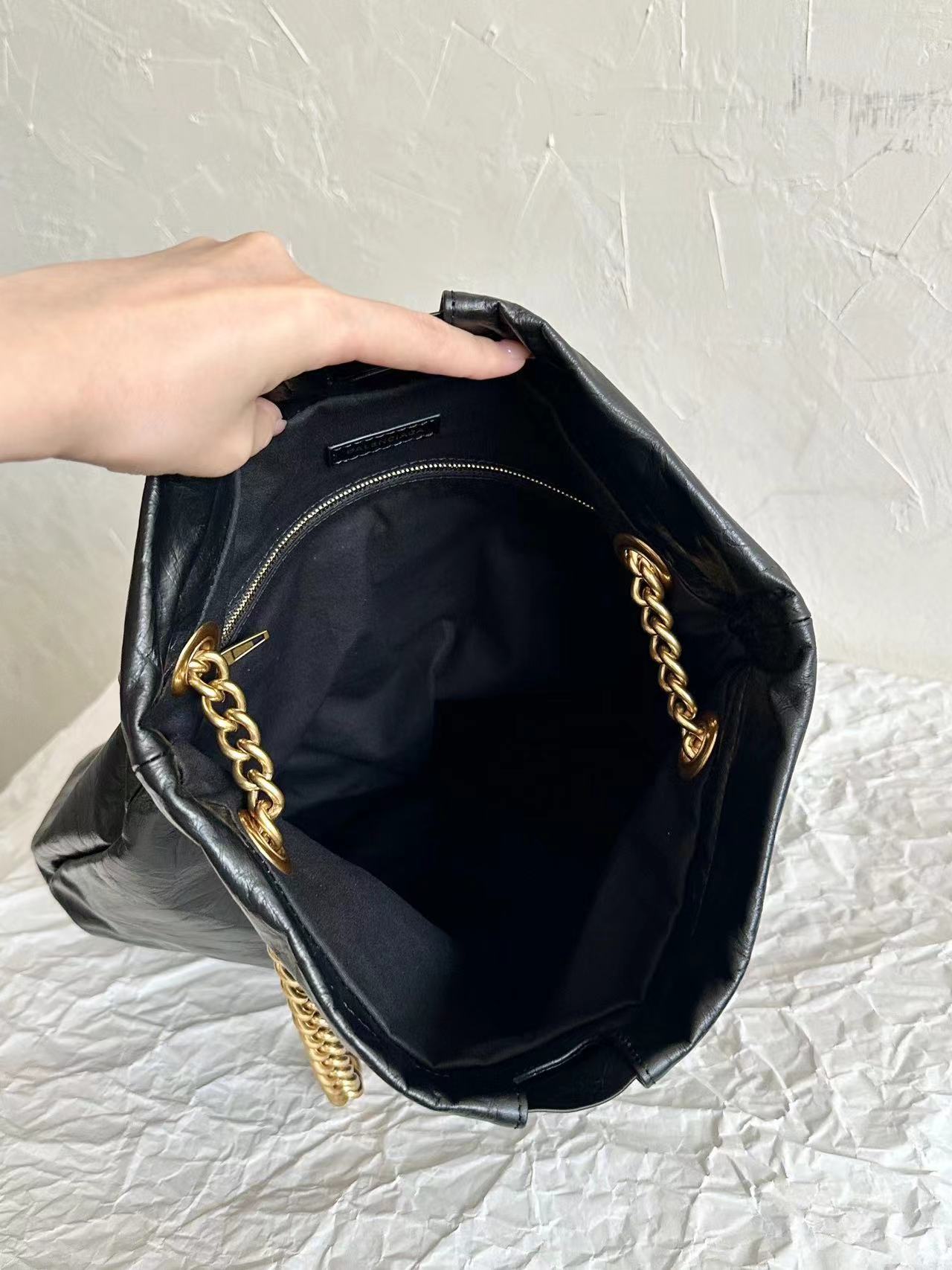 Balenciaga バレンシアガ  バッグ