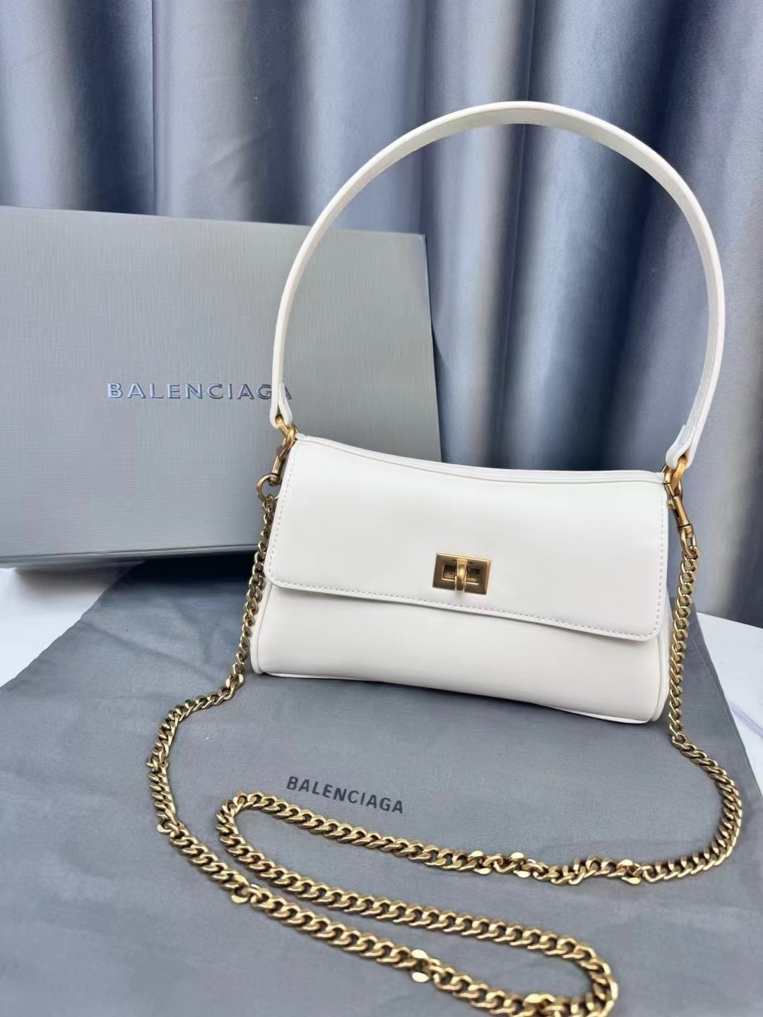 Balenciaga バレンシアガ  バッグ
