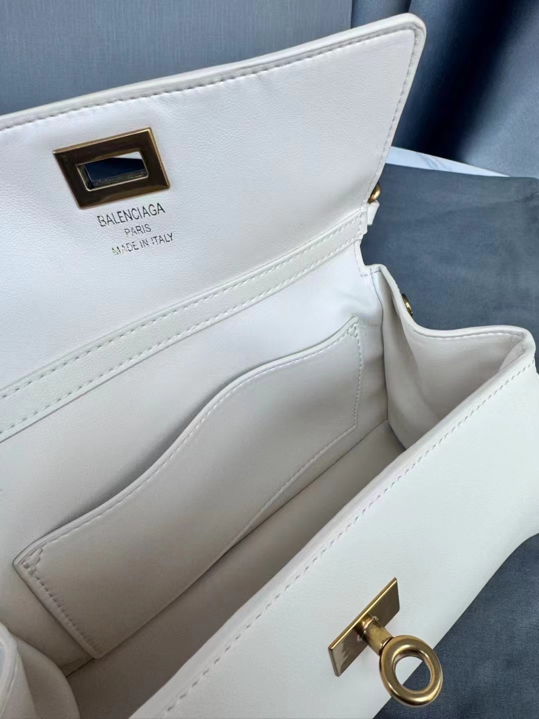 Balenciaga バレンシアガ  バッグ