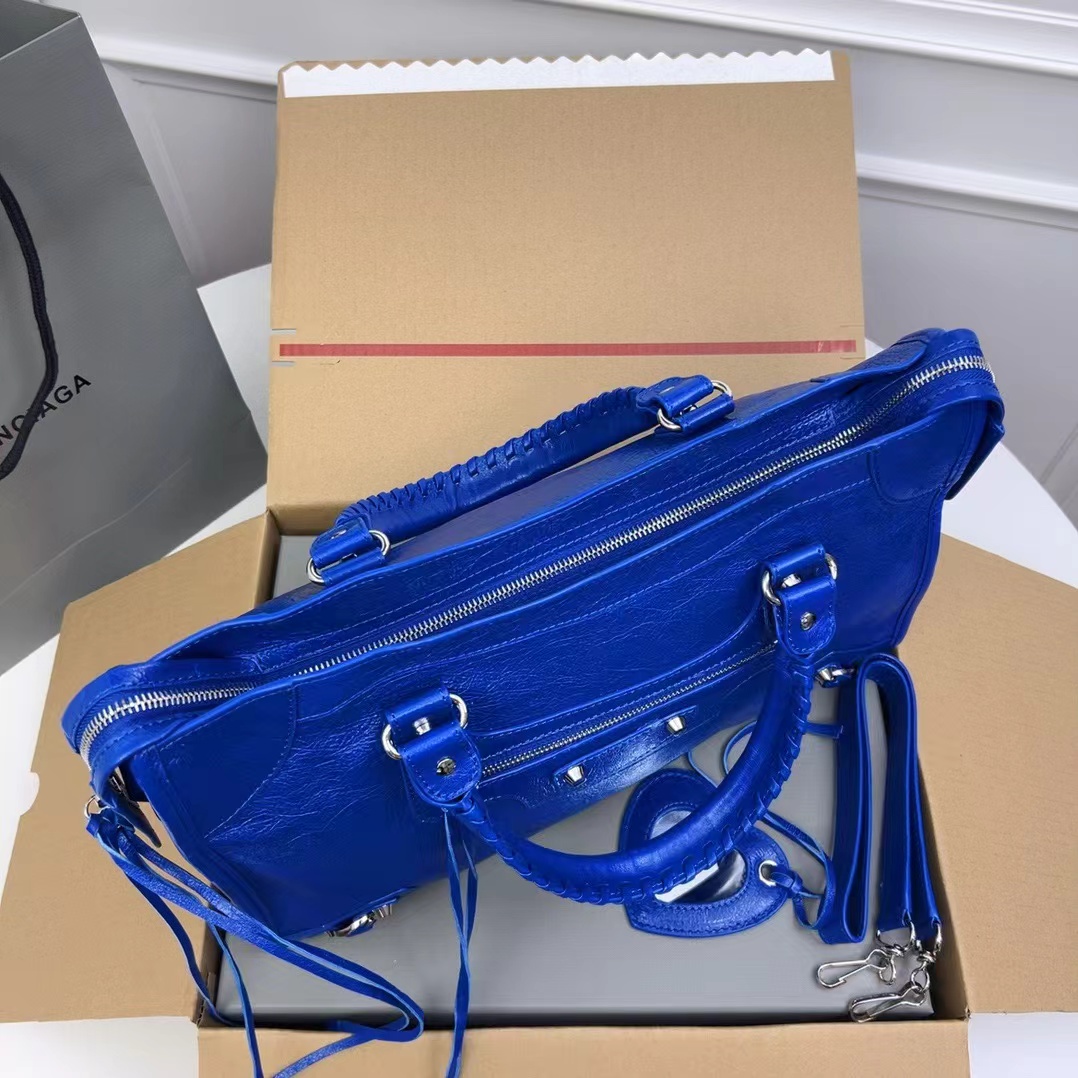 Balenciaga バレンシアガ  バッグ