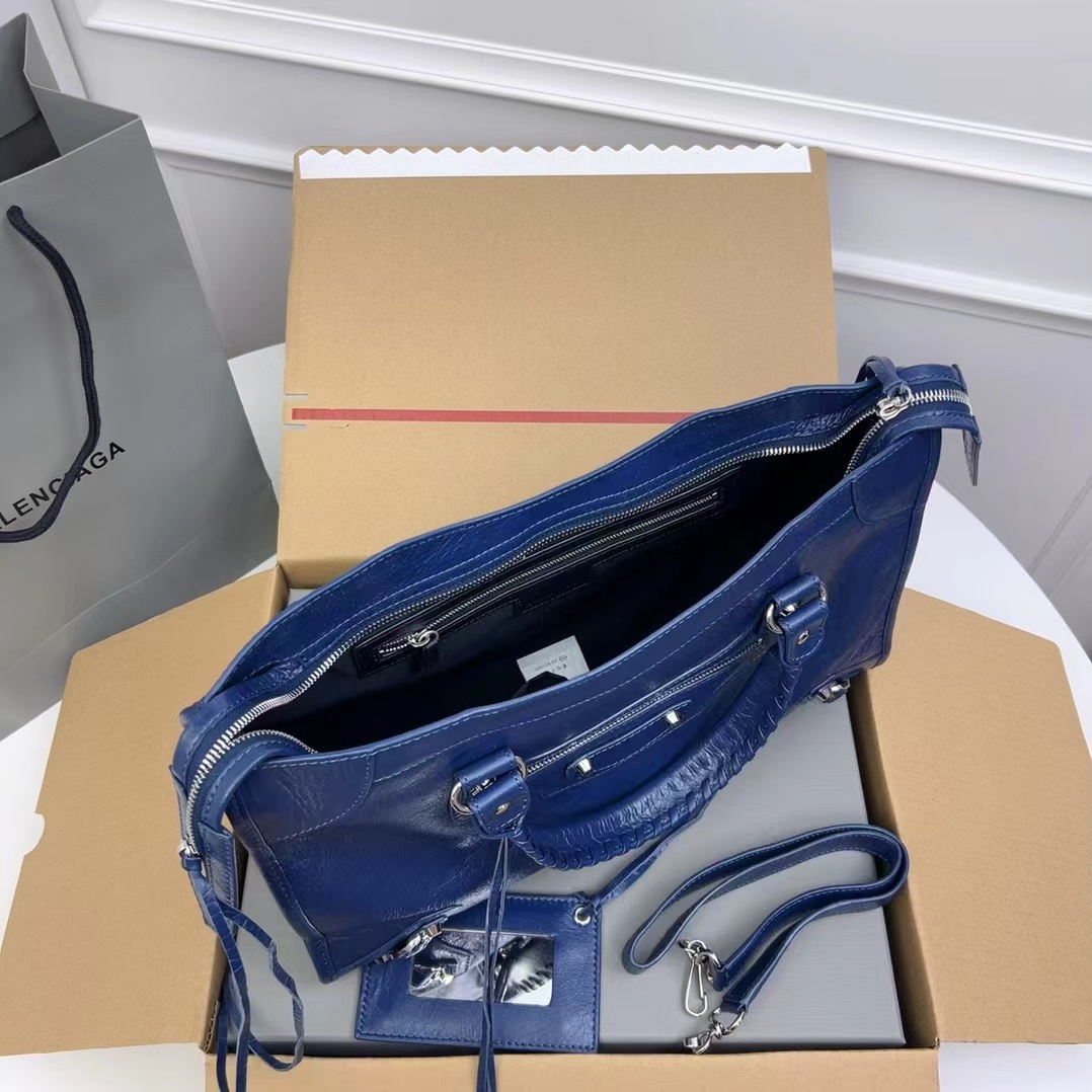 Balenciaga バレンシアガ  バッグ