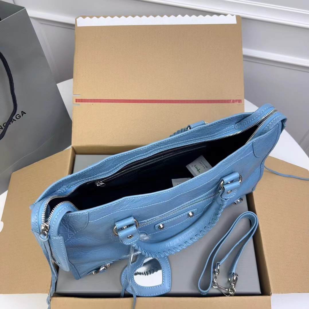 Balenciaga バレンシアガ  バッグ