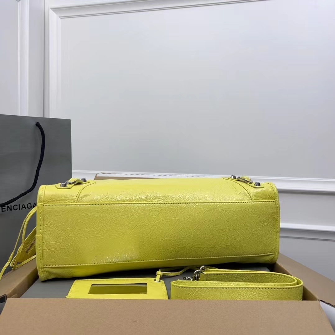 Balenciaga バレンシアガ  バッグ