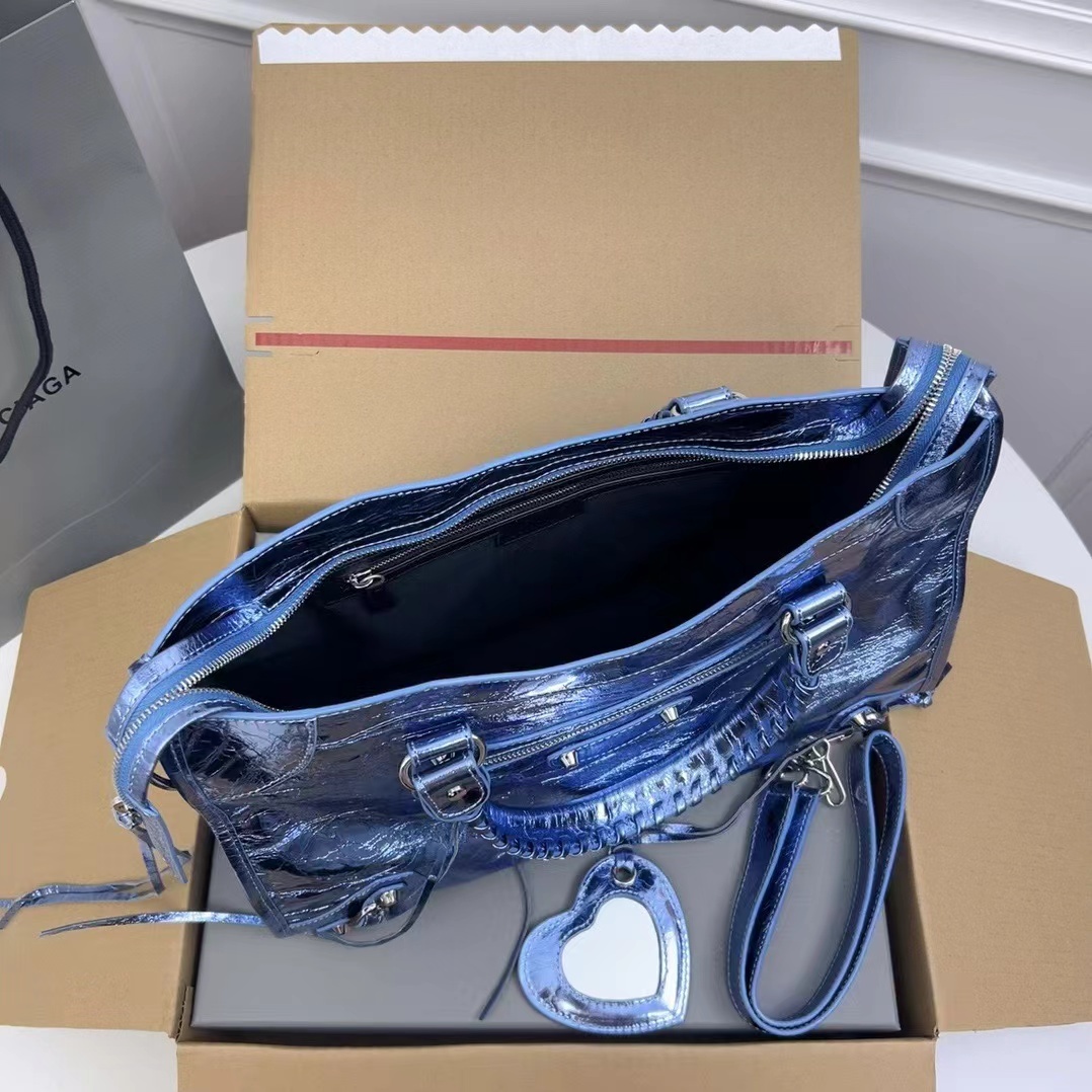 Balenciaga バレンシアガ  バッグ