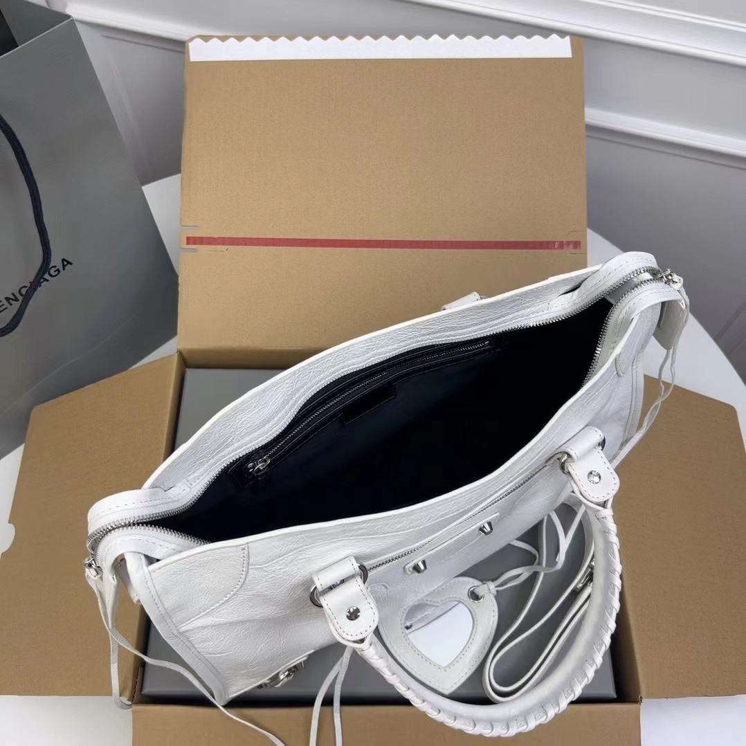 Balenciaga バレンシアガ  バッグ