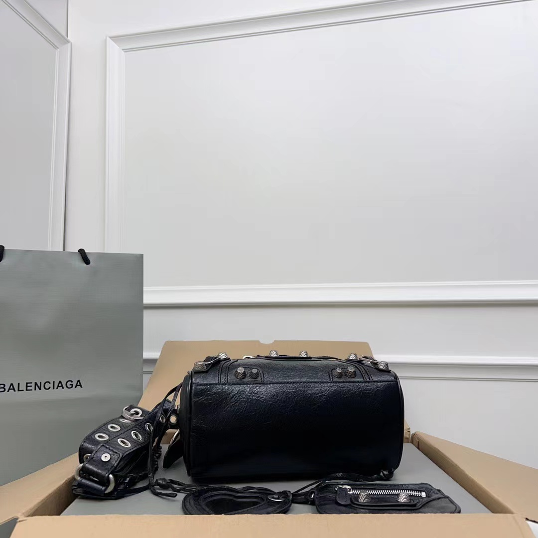 Balenciaga バレンシアガ  バッグ
