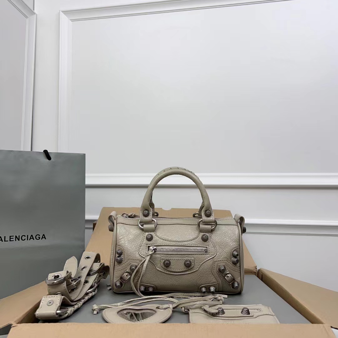 Balenciaga バレンシアガ  バッグ