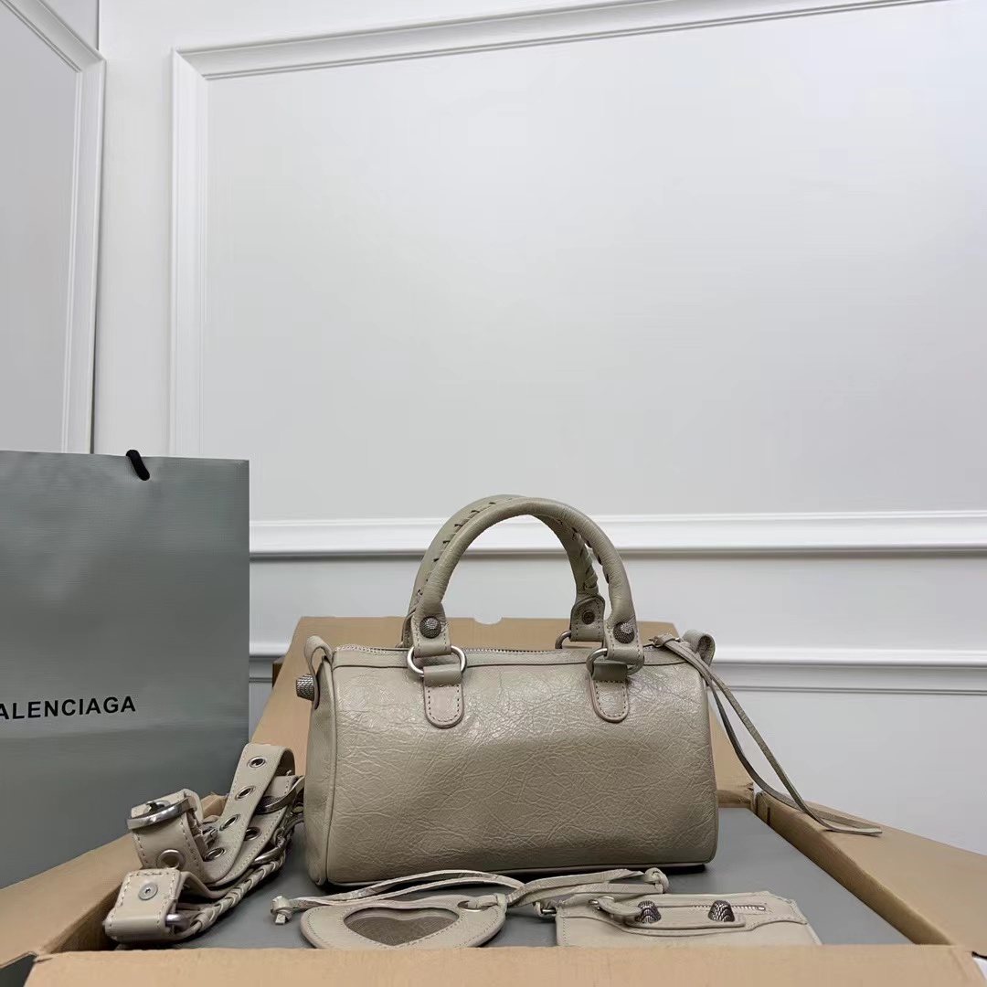Balenciaga バレンシアガ  バッグ
