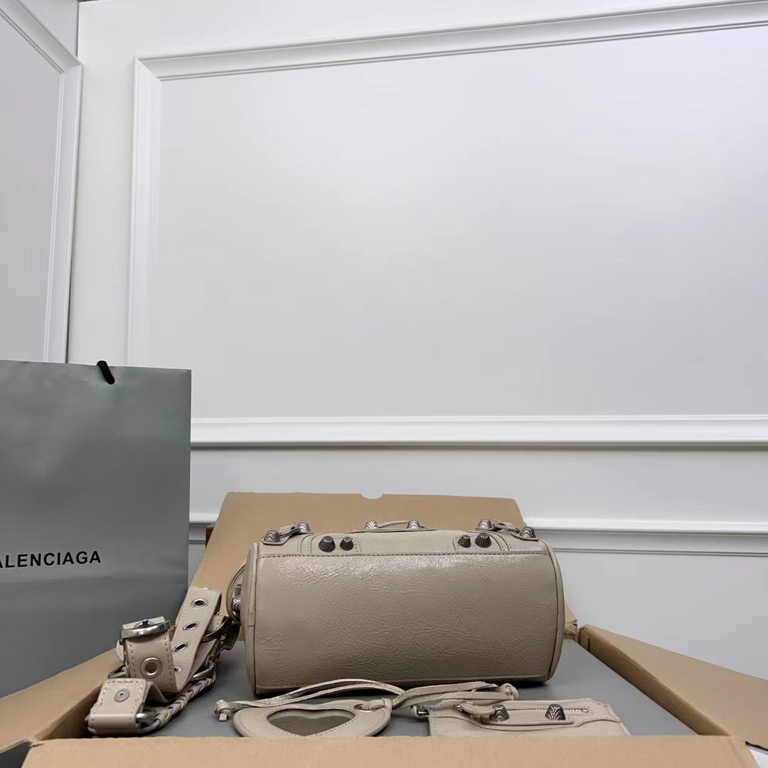 Balenciaga バレンシアガ  バッグ