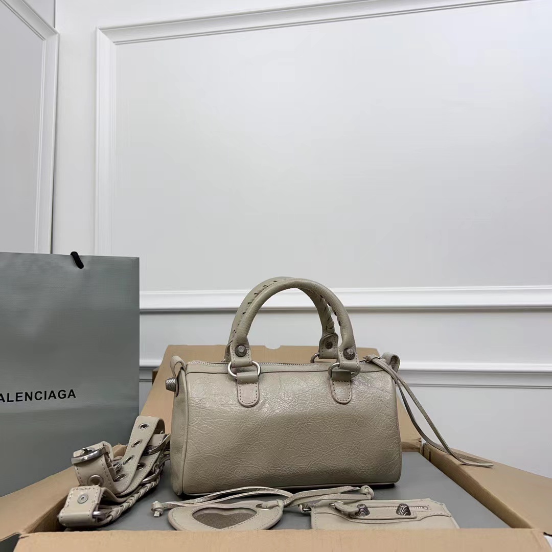 Balenciaga バレンシアガ  バッグ