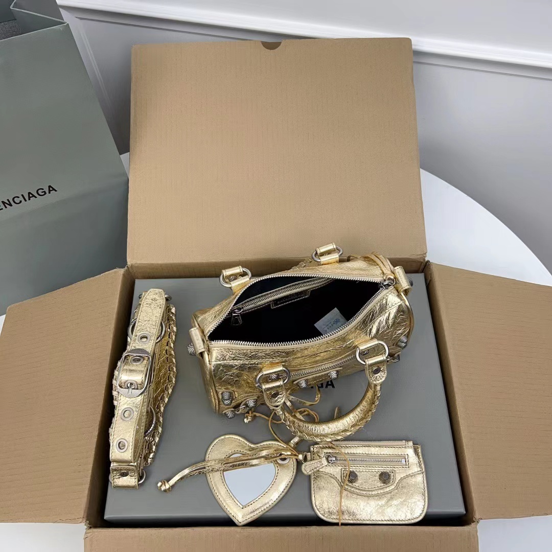 Balenciaga バレンシアガ  バッグ