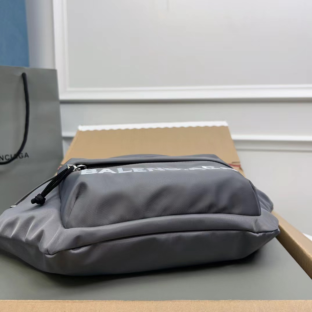 Balenciaga バレンシアガ  バッグ