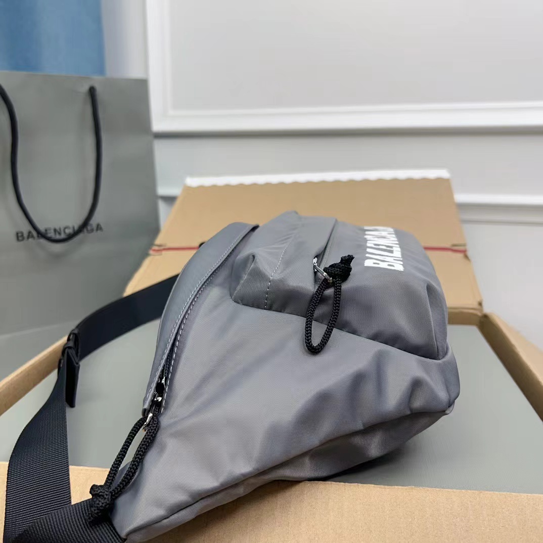 Balenciaga バレンシアガ  バッグ