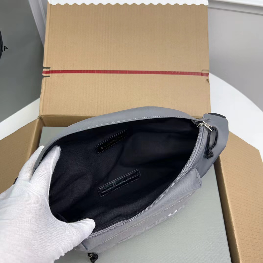 Balenciaga バレンシアガ  バッグ