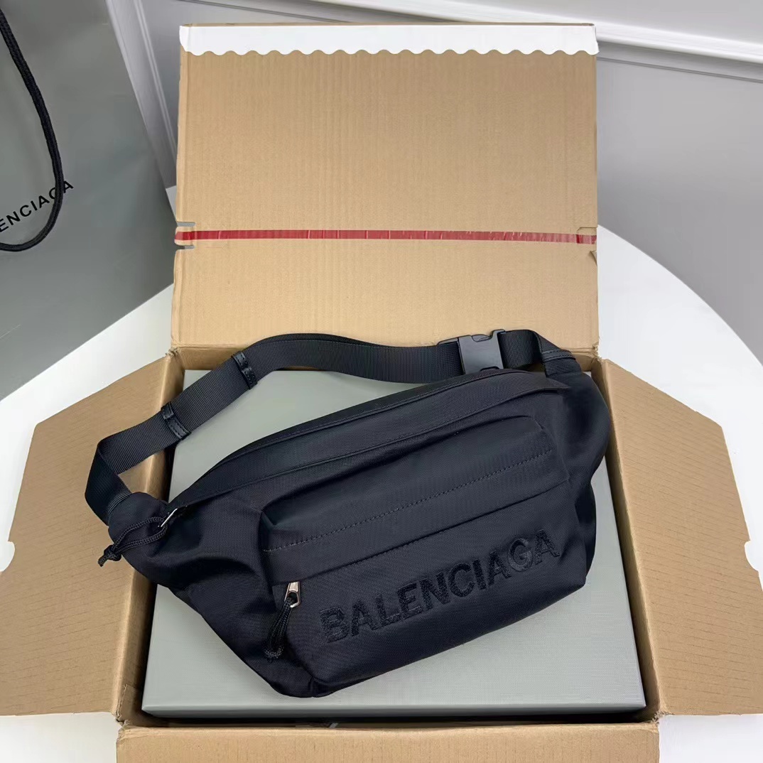 Balenciaga バレンシアガ  バッグ