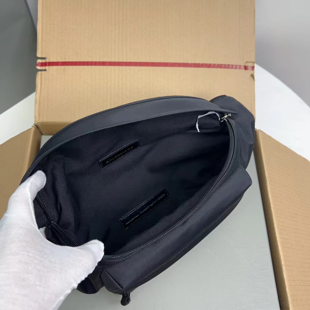 Balenciaga バレンシアガ  バッグ