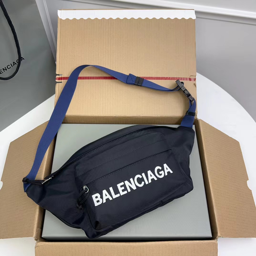Balenciaga バレンシアガ  バッグ