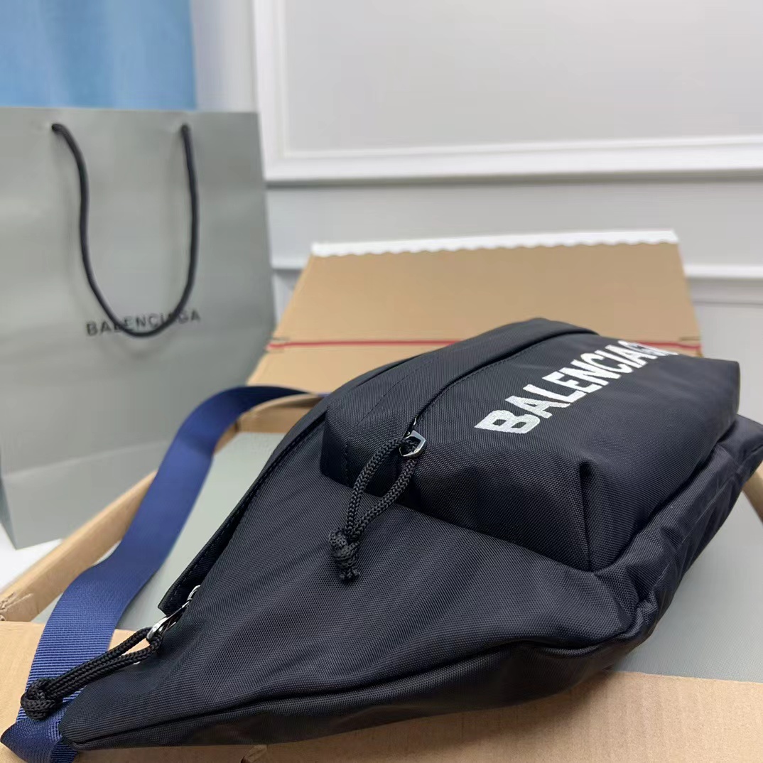 Balenciaga バレンシアガ  バッグ