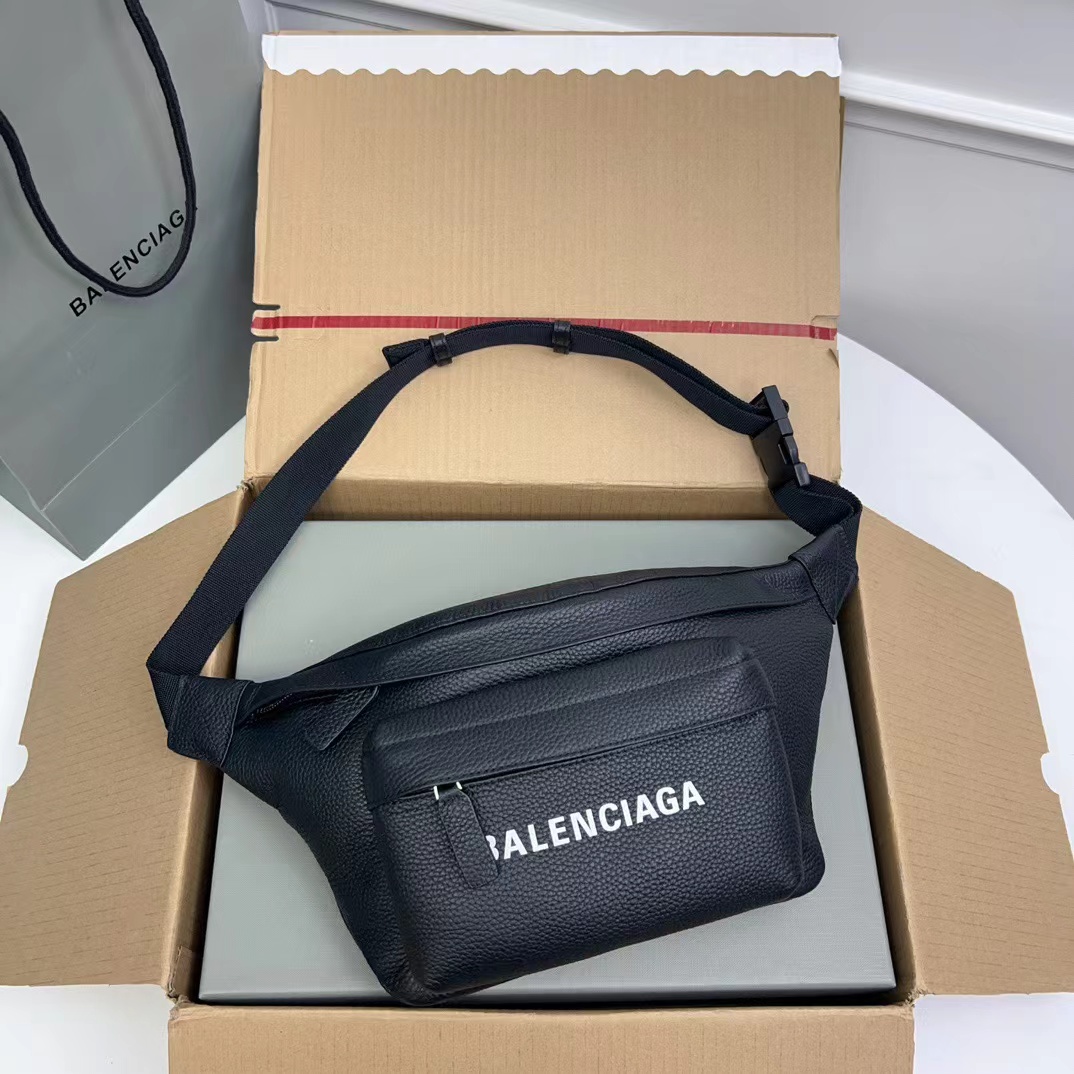 Balenciaga バレンシアガ  バッグ